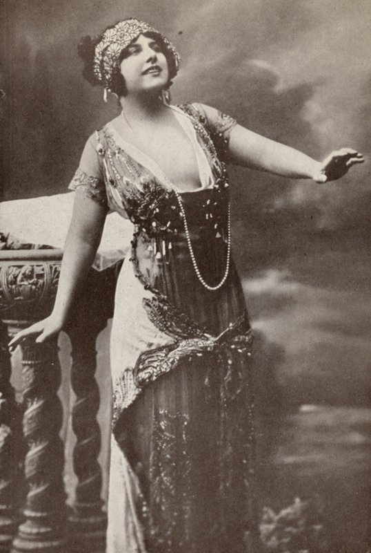 Geraldine Farrar, som "Tosca" (s/h-foto) af American Photographer