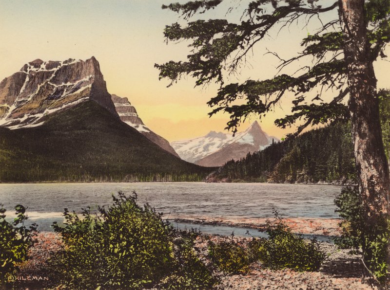 Glacier National Park: Lake St Mary fra Baring Creek (foto i farver) af American Photographer