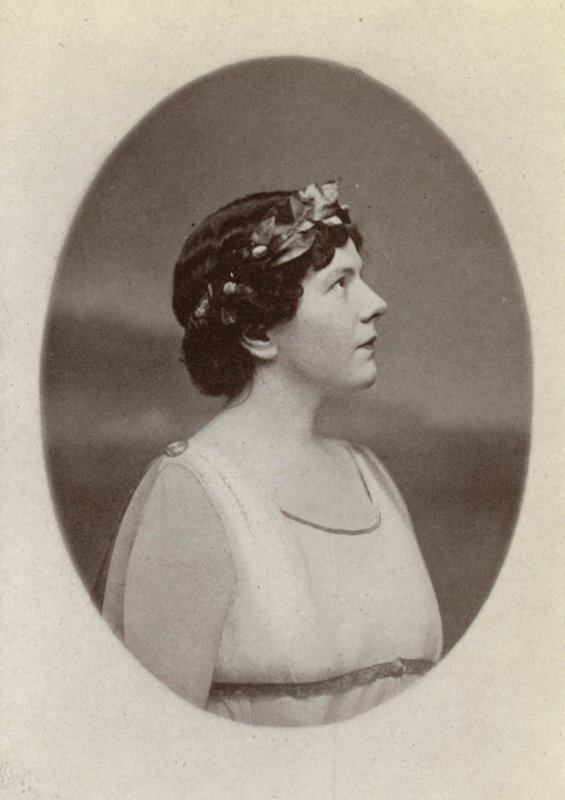Louise Homer, som Orfeus, i "Orfeo Ed Euridice" (s/h-foto) af American Photographer