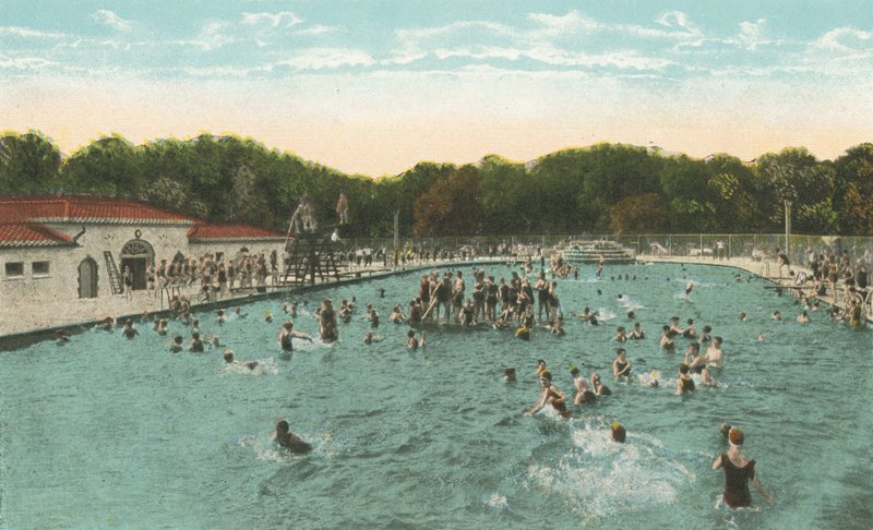 New Orleans: City Park Swimming Pool (farvefoto) af American Photographer