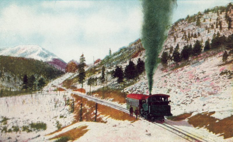 Ruxton Park, Mt Baldy i det fjerne, Pikes Peak Cog Road, Colorado (farvefoto) af American Photographer
