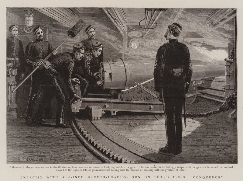Øvelse med en 6-tommers kanon med forreste ladning om bord på HMS Conqueror af Charles J. Staniland