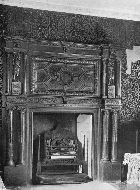 A 1953 Mantel-Piece: Gammelt håndlavet flokpapir af Charles Latham