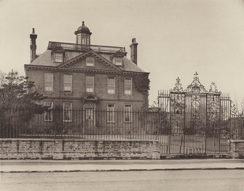 Eagle House, Mitcham af Charles Latham