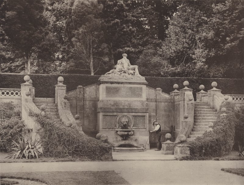 Vægmaleri Fountain in the Garden at Bowood, Wilts af Charles Latham