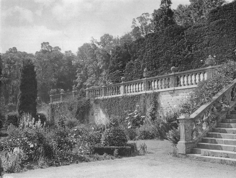 Den ene halvdel af vestlig terrasse af Charles Latham