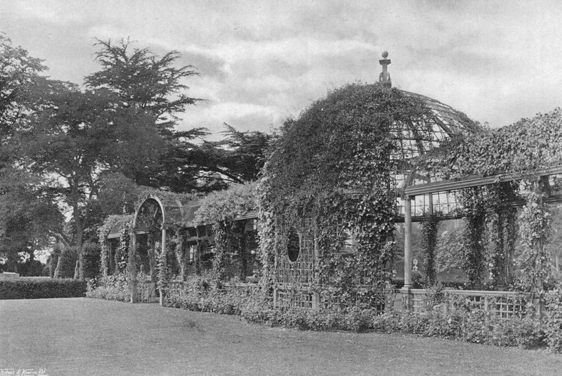 Uden for den nordlige pergola af Charles Latham