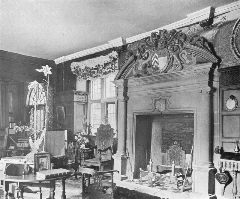 Sydenham House: Indretning af hallen af Charles Latham