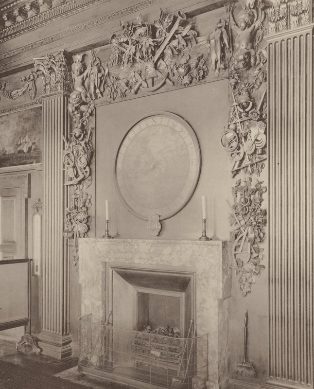 Admiralitetet, Whitehall, Bestyrelsesrumsskorstensstykke af Charles Latham