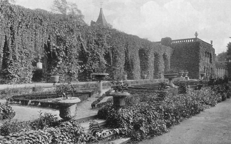 The Box Garden Terrace (s/h foto) af Charles Latham
