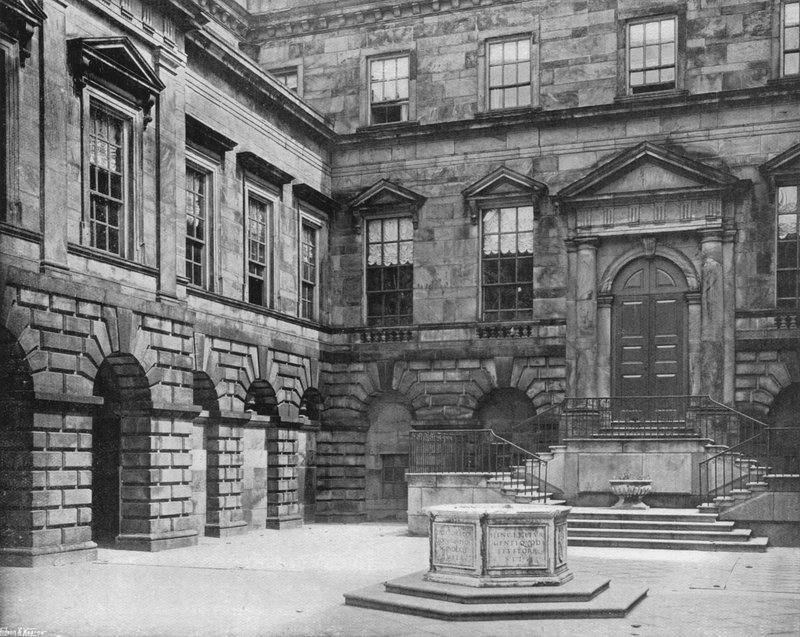 The East Side of the Quadrangle (s/h foto) af Charles Latham
