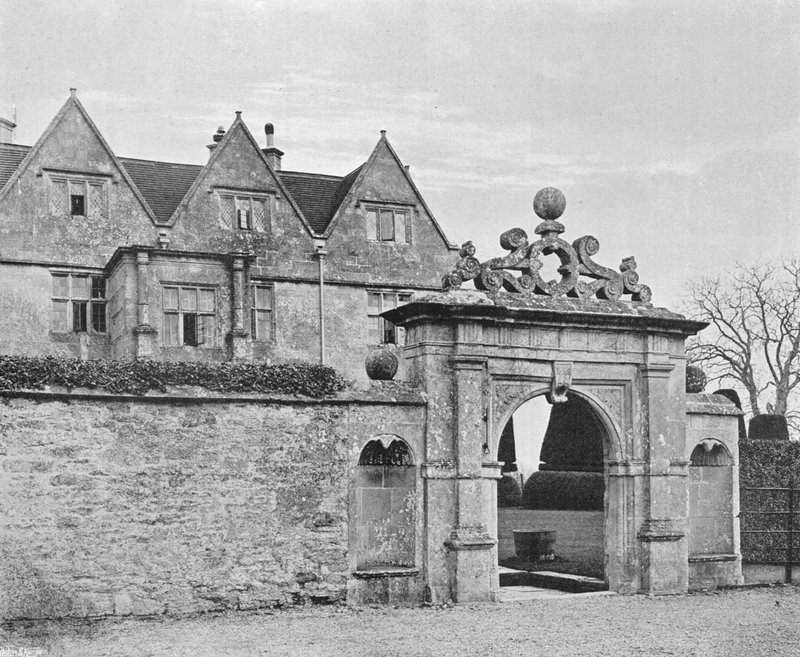 Indgangsfronten af Charles Latham