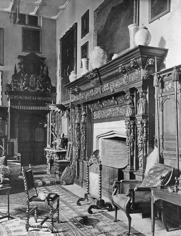 Hall Mantel-stykket af Charles Latham