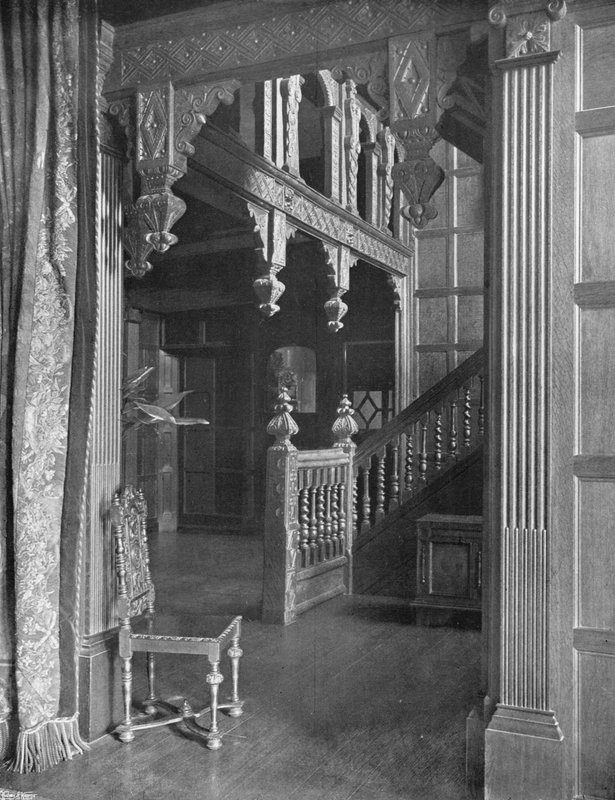 Hallen og Trappen af Charles Latham