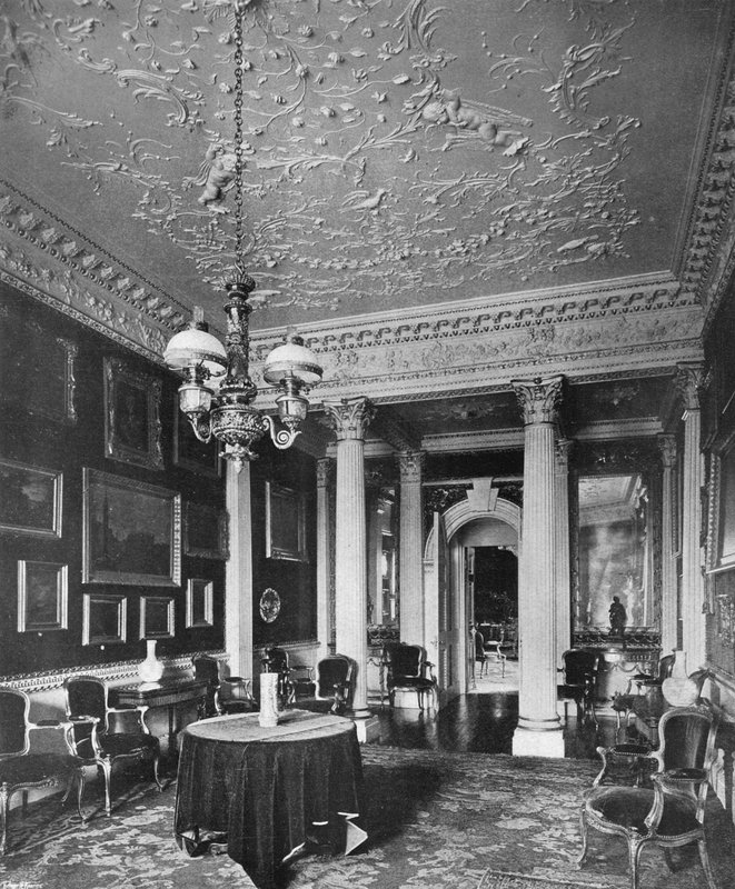 The Velvet Room (s/h foto) af Charles Latham