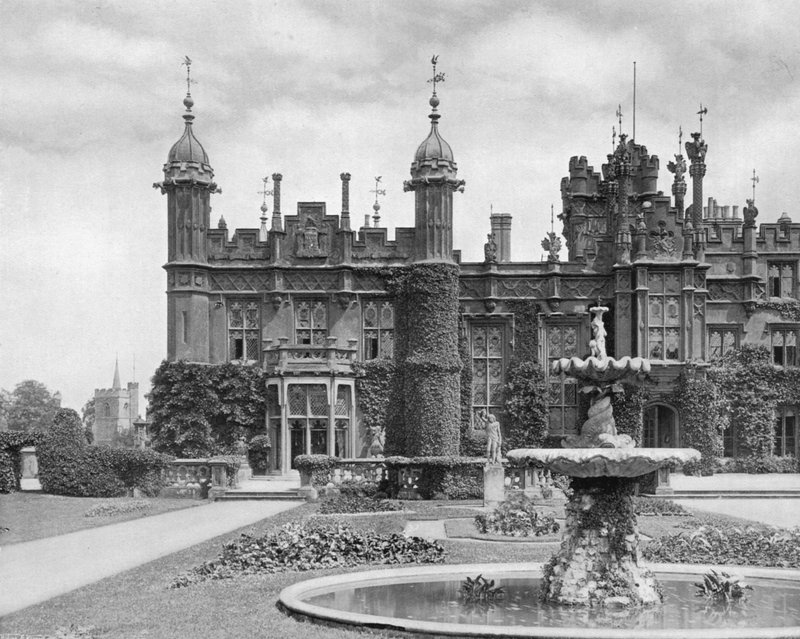 West End af South-West Front af Charles Latham