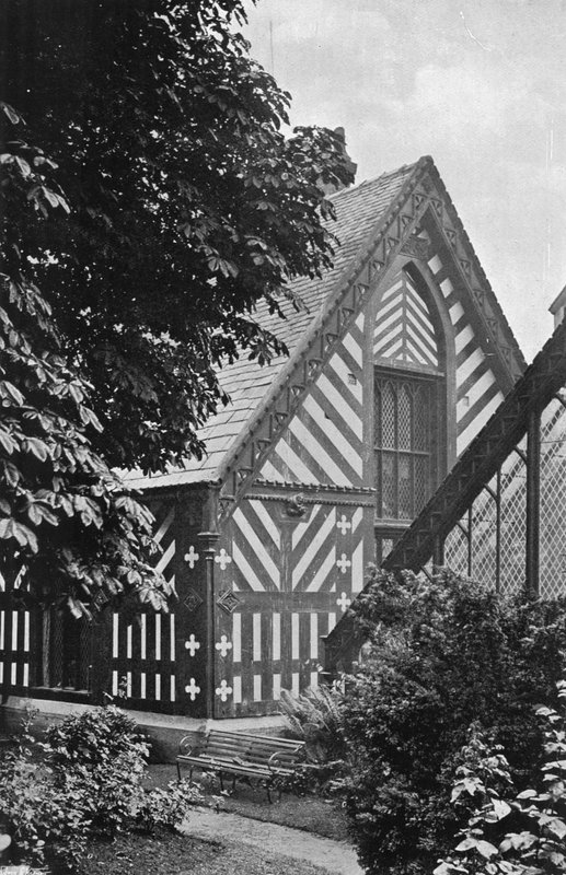 West End of the Ancient Hall (s/h foto) af Charles Latham
