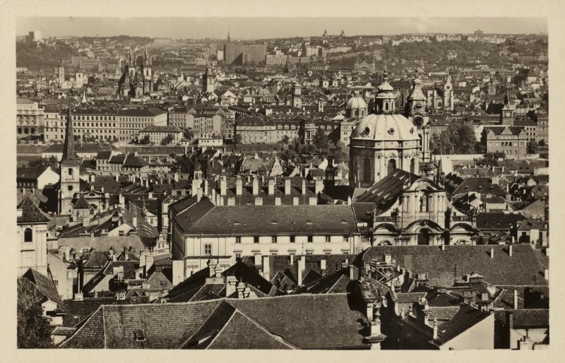 Postkort med en generel oversigt over Prag af Czech Photographer