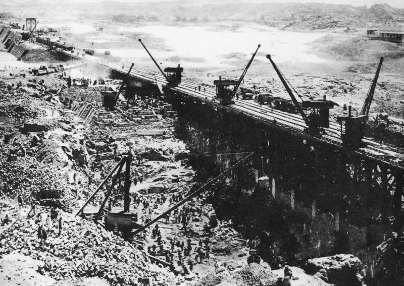 Aswan Dam, under opførelse, april 1901 (s/h foto) af D.S. George