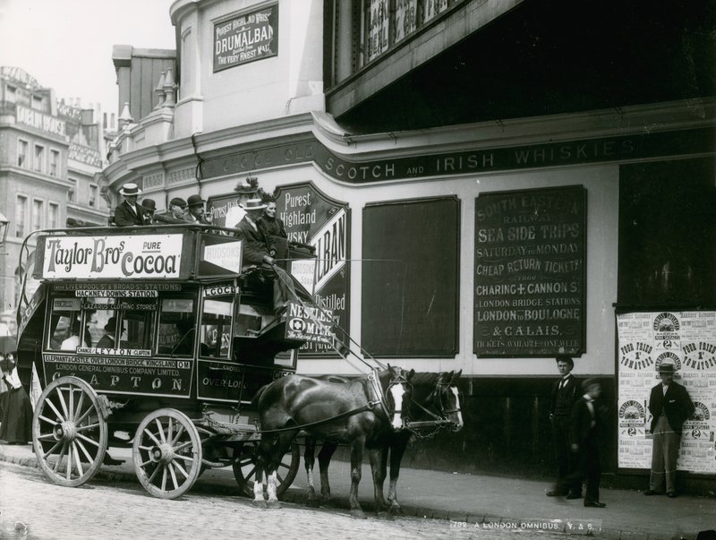 En London Omnibus af English Photographer
