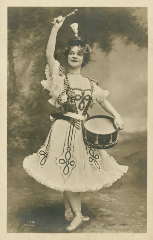 Adeline Genee, dansk balletdanserinde (s/h foto) af English Photographer