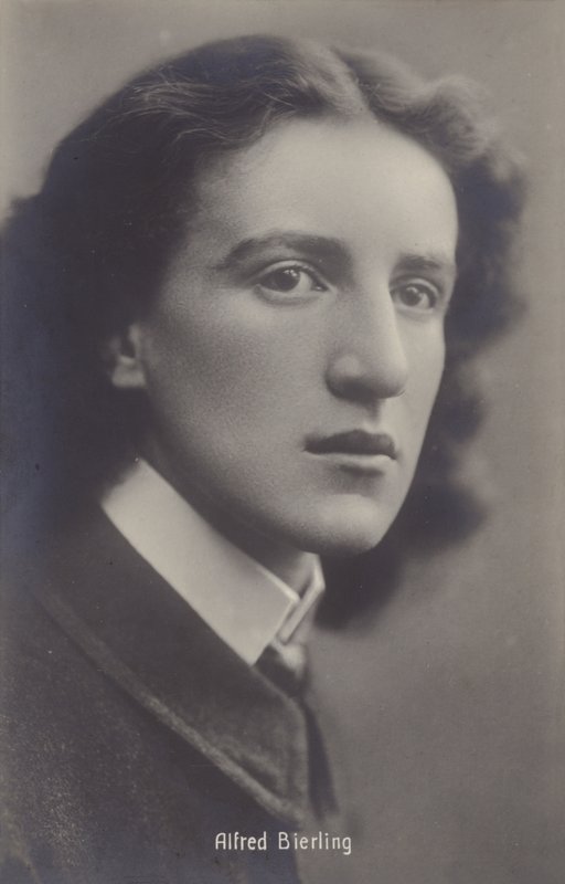 Alfred Bierling, musiker af English Photographer