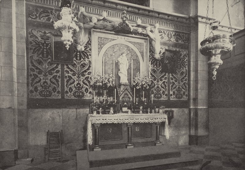 Alter i den latinske kirke, Nazareth, på stedet for det hus, hvor Kristus boede af English Photographer