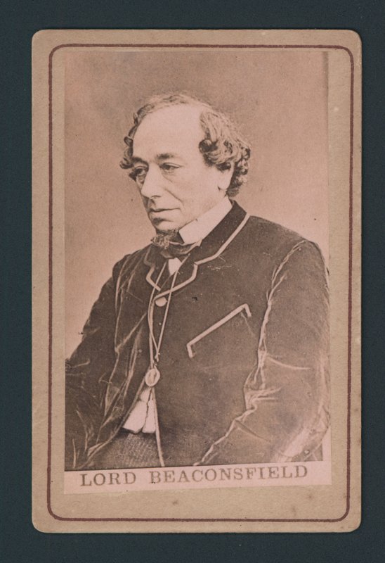 Benjamin Disraeli, visitkort af English Photographer