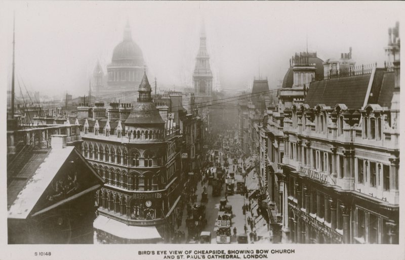 Fugleperspektiv af Cheapside, der viser Bow Church og St. Pauls Cathedral, London af English Photographer