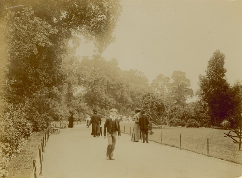 Brockwell Park, London af English Photographer