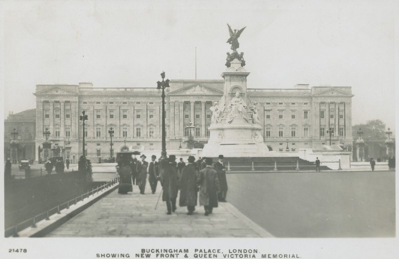 Buckingham Palace, London, viser New Front og Queen Victoria Memorial af English Photographer
