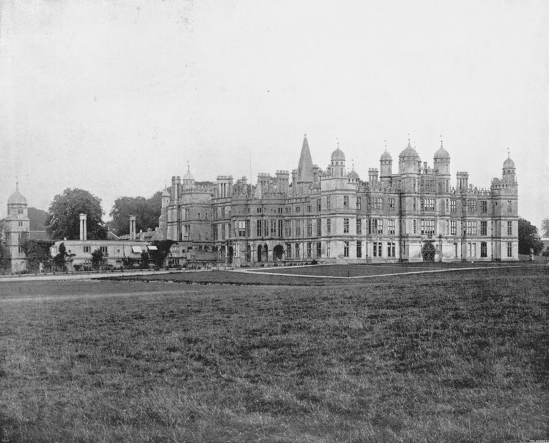 Burghley House (s/h-billede) af English Photographer