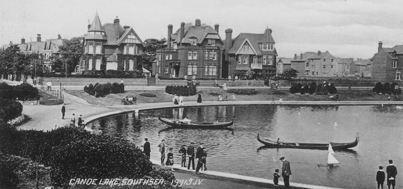 Canoe Lake, Southsea (s/h foto) af English Photographer