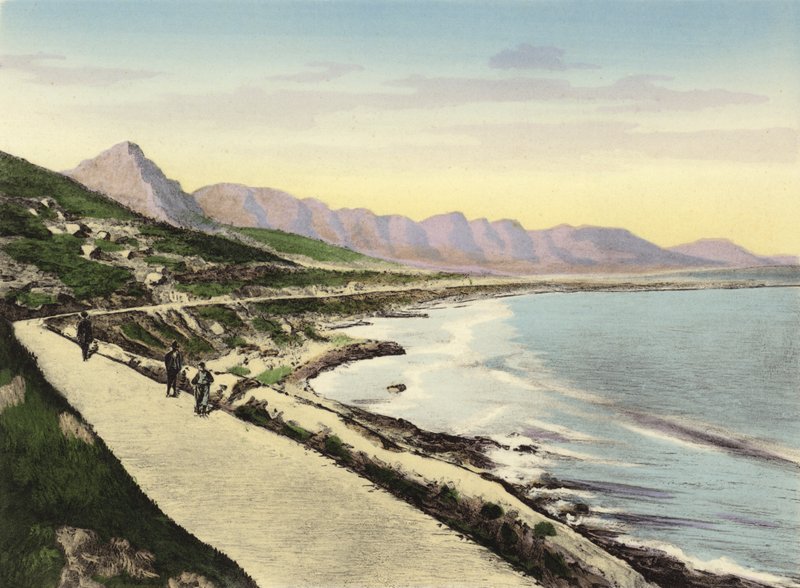 Cape Town: Victoria Road og de tolv apostle (foto) af English Photographer