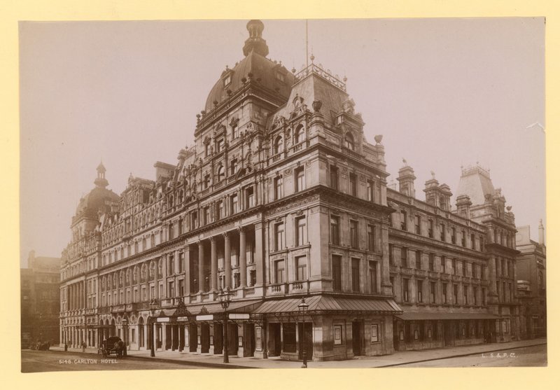 Carlton Hotel, London af English Photographer