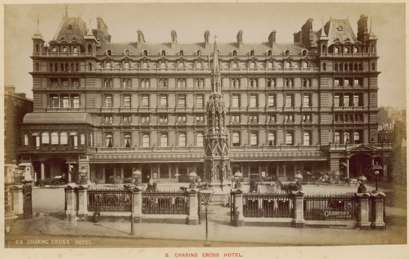 Charing Cross Hotel, London af English Photographer