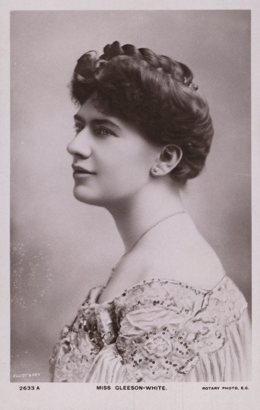 Cicely Gleeson-White, engelsk sopran af English Photographer