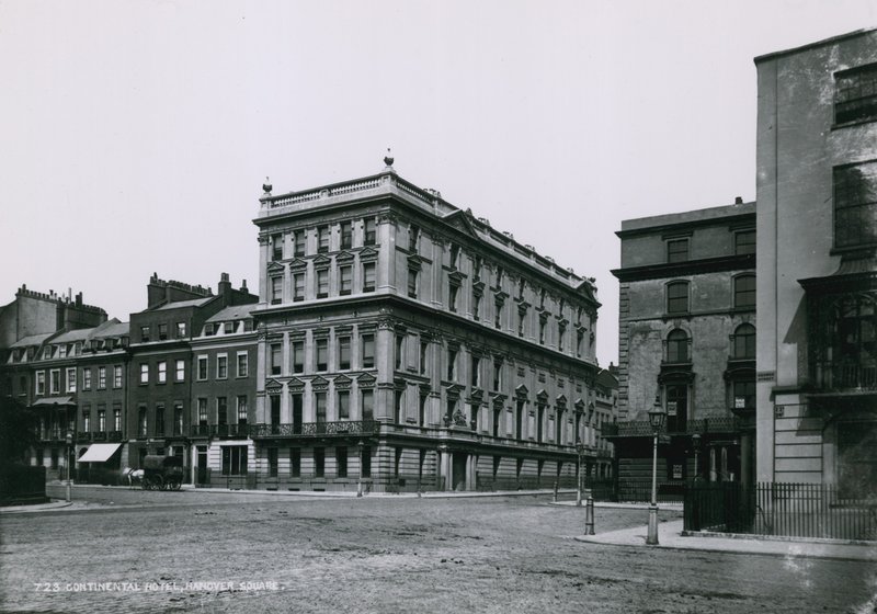 Continental Hotel, Hanover Square, London af English Photographer