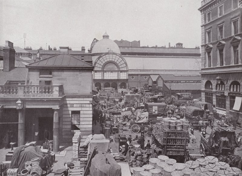 Covent Garden marked af English Photographer