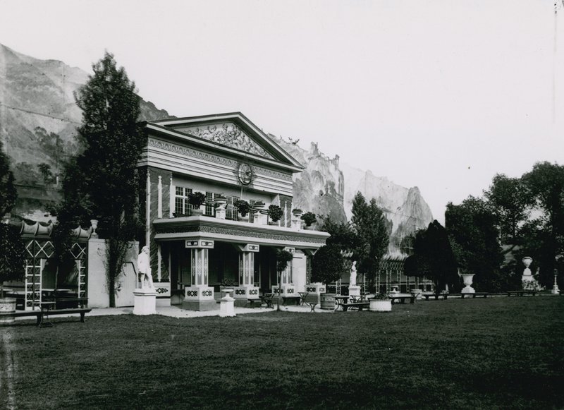 Cremorne Gardens; London: Swiss Cottage af English Photographer