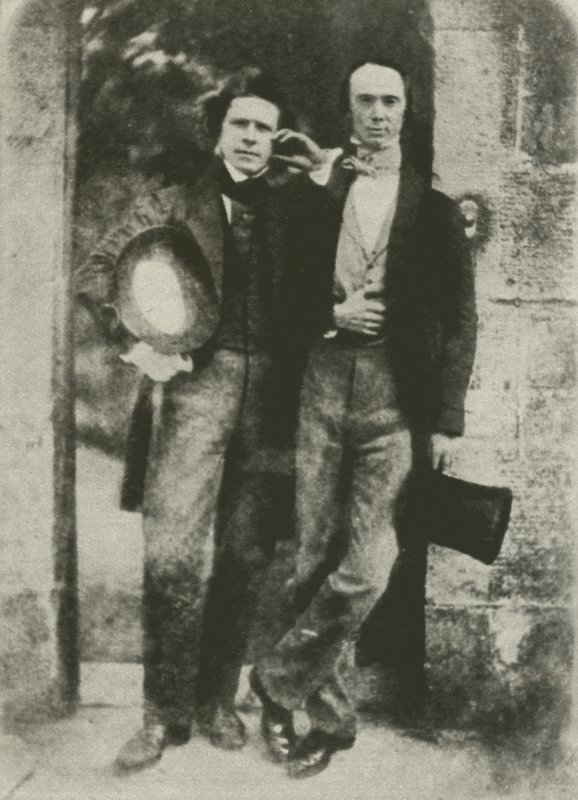 David Octavius Hill (til venstre) og WB Johnstone, direktør for Scotish National Gallery (s/h foto) af English Photographer
