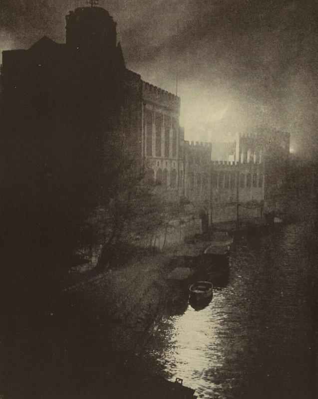 Ødelæggelse af Yorks middelalderlige Guildhall ved et tysk luftangreb under Baedecker Blitz, Anden Verdenskrig, april 1942 (s/h foto) af English Photographer