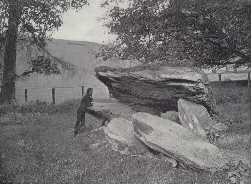 Druids alter, Cloyne af English Photographer