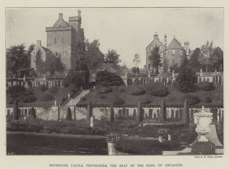 Drummond Castle, Perthshire, sæde for jarlen af Ancaster af English Photographer