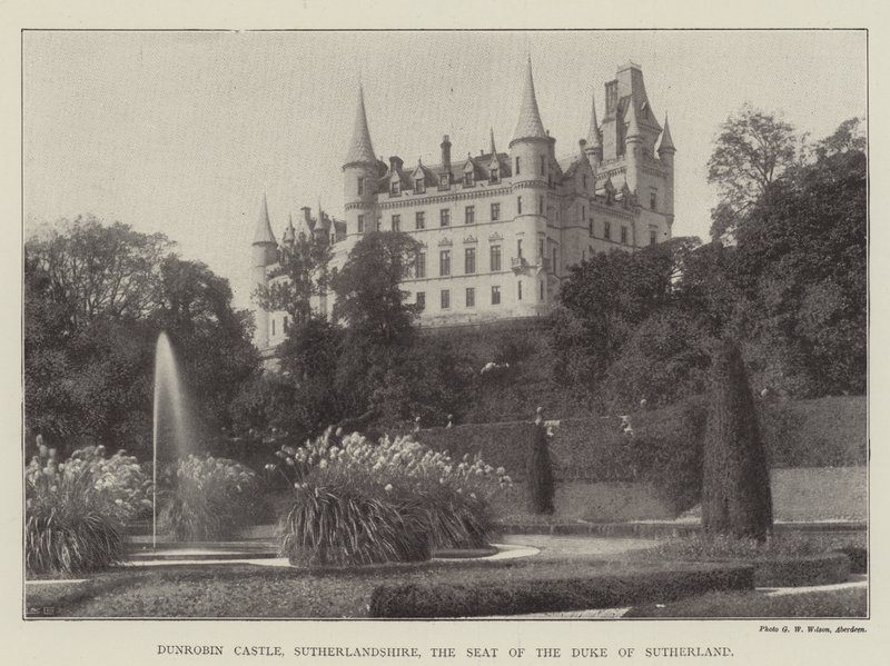 Dunrobin Castle, Sutherlandshire, sæde for hertugen af Sutherland af English Photographer