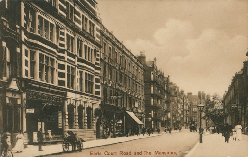 Earls Court Road og The Mansions, London af English Photographer