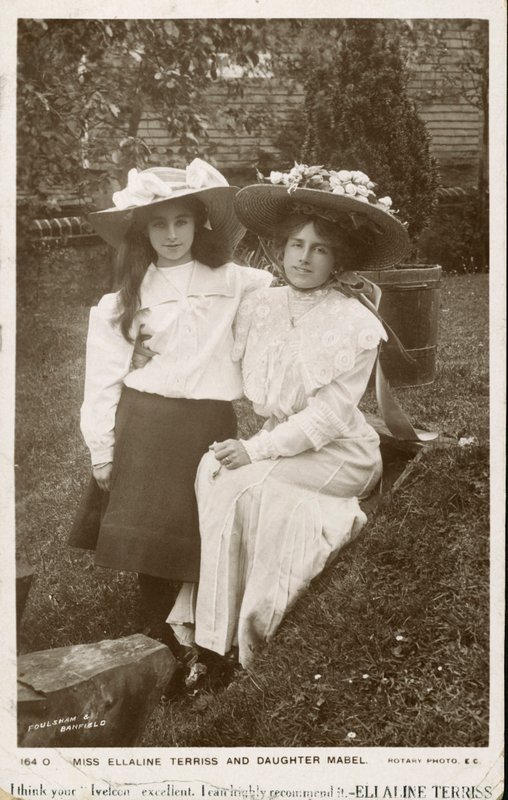 Ellaline Terriss, engelsk skuespillerinde og sangerinde med sin datter, Mabel af English Photographer