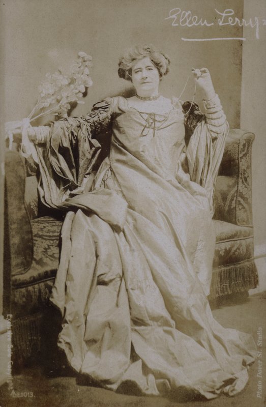 Ellen Terry (s/h foto) af English Photographer