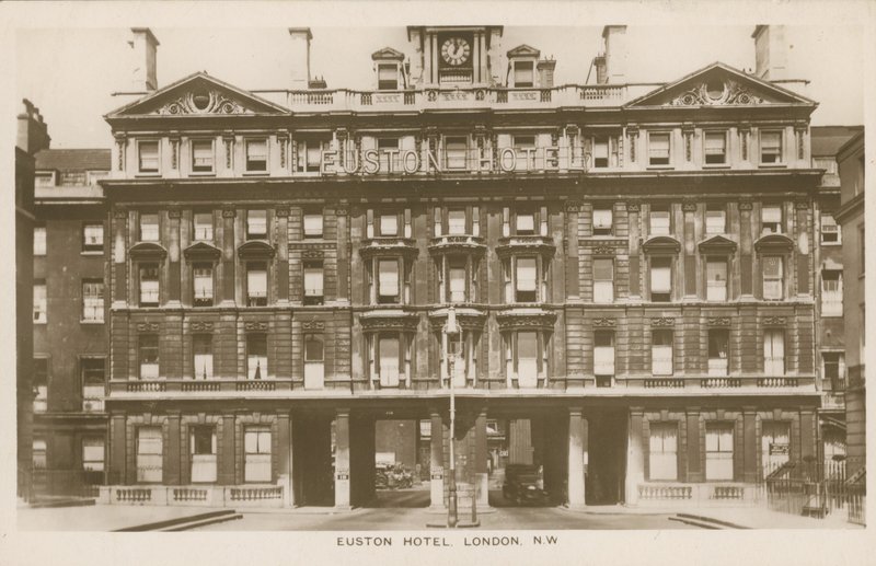 Euston Hotel, London af English Photographer
