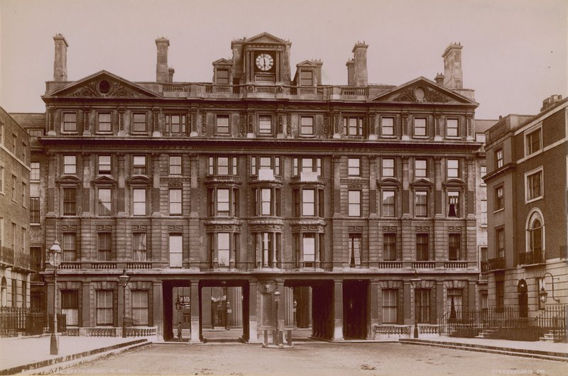 Euston Hotel, London, syd for af English Photographer